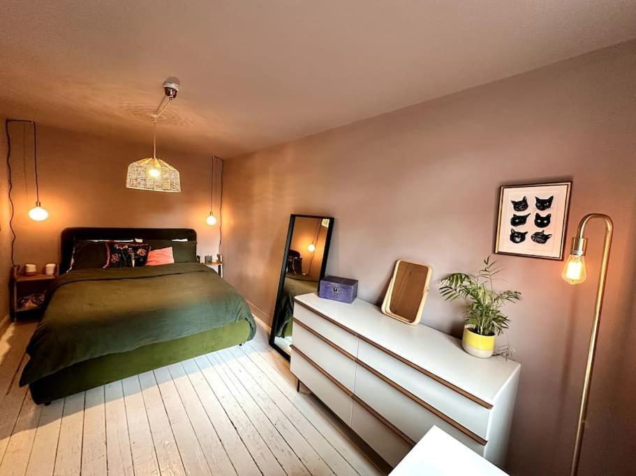 Stylish 2 Bed In Perfect East Location Apartamento
