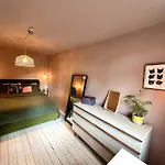 Stylish 2 Bed In Perfect East London Location