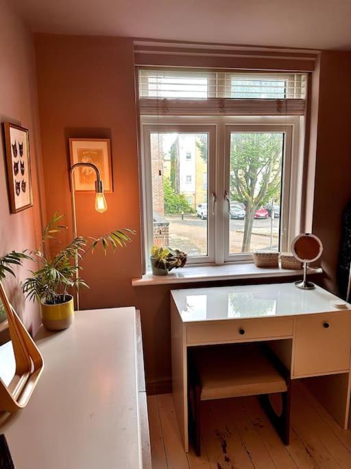 Stylish 2 Bed In Perfect East Location Appartement