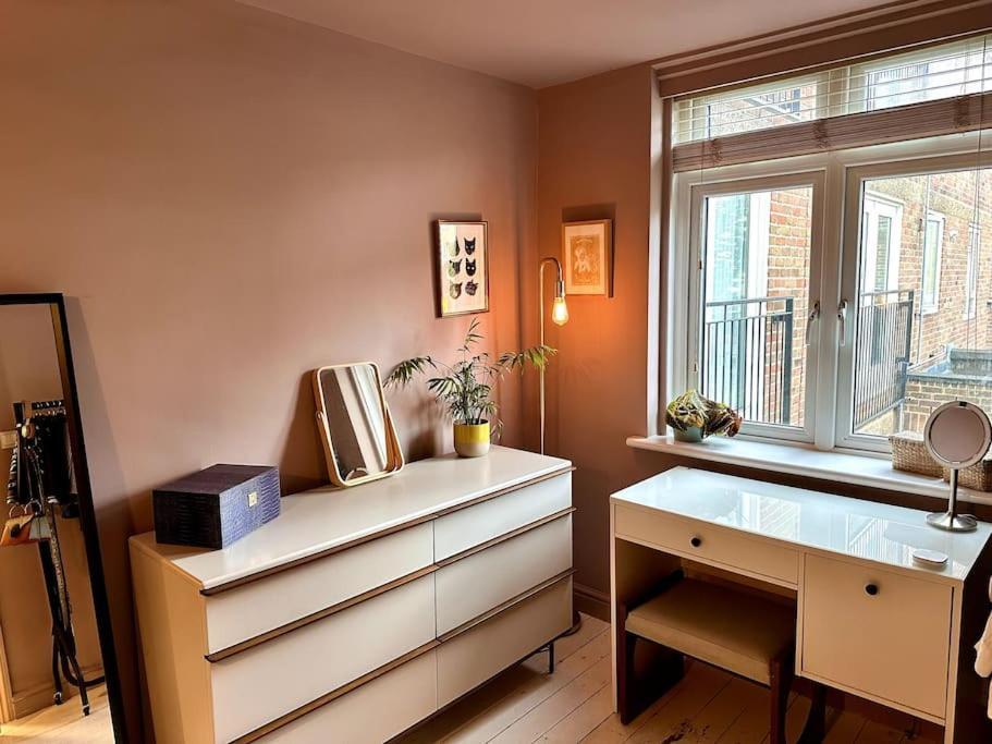 Appartement Stylish 2 Bed In Perfect East Location *